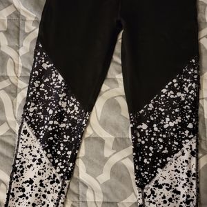 Fabletics Black/White Leggings Size Medium